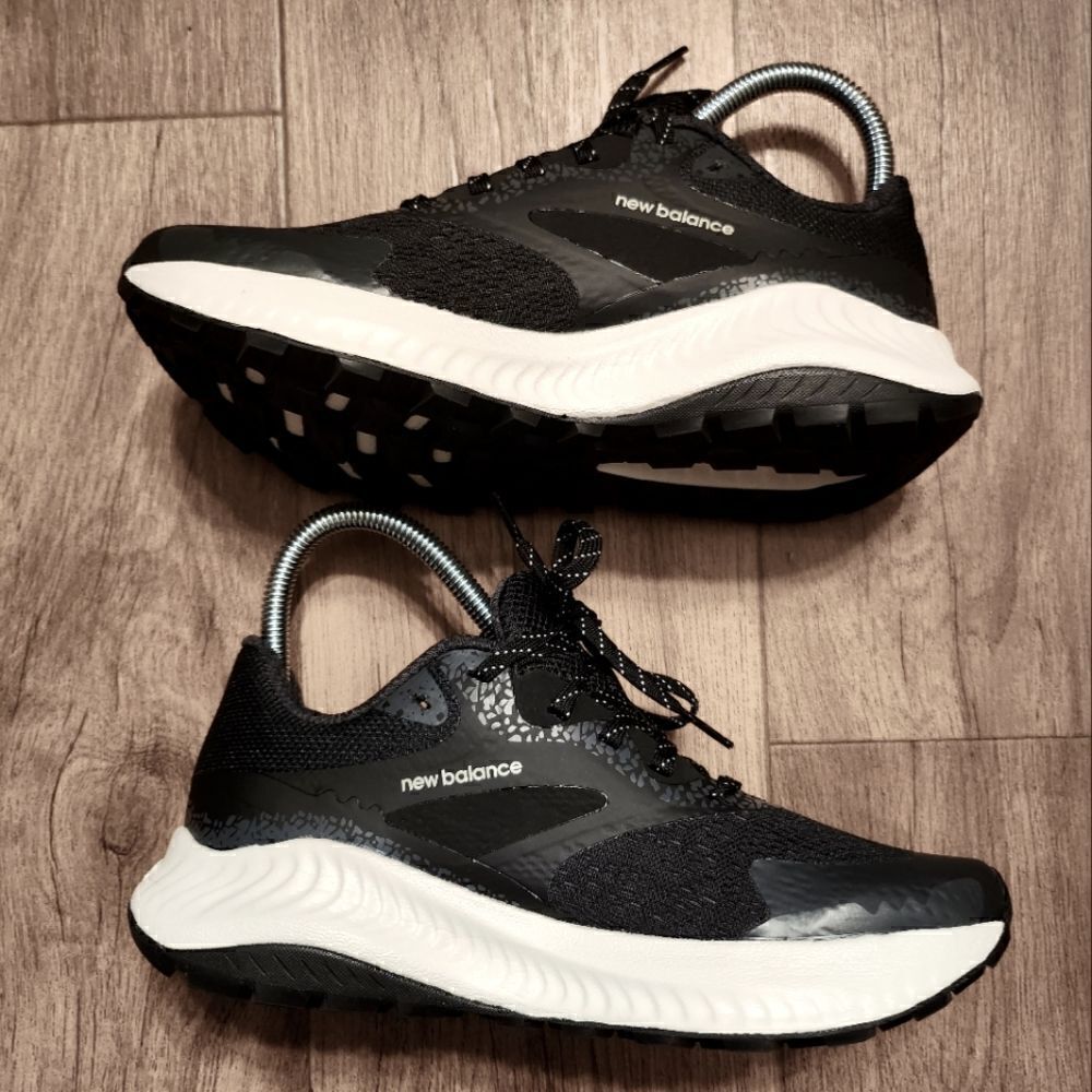 New Balance Black and White Athletic Shoes - Picture 4 of 10